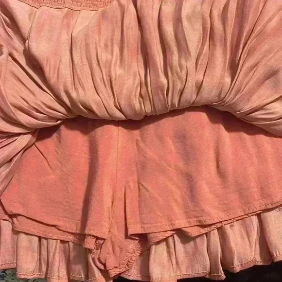 Vestique Skirt with shorts Size Medium - Picture 3 of 4